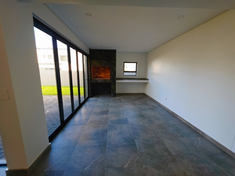 4 Bedroom Property for Sale in Sandown Western Cape
